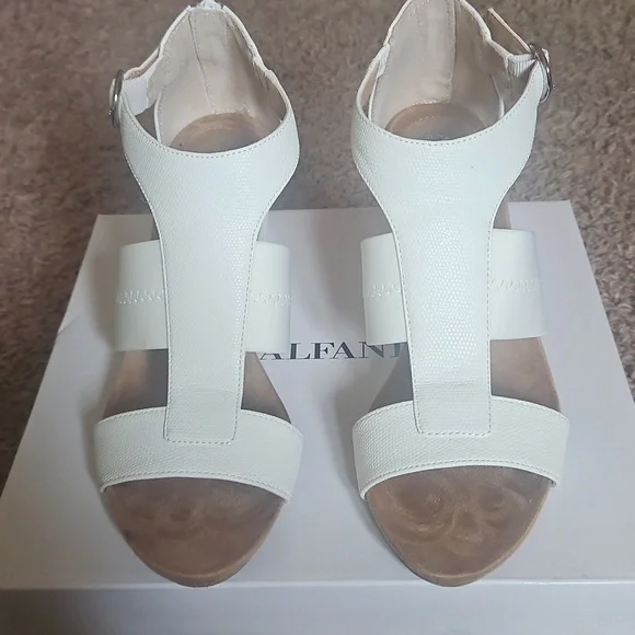 Macys Alfani Wedge Sandals - Picture 3 of 5